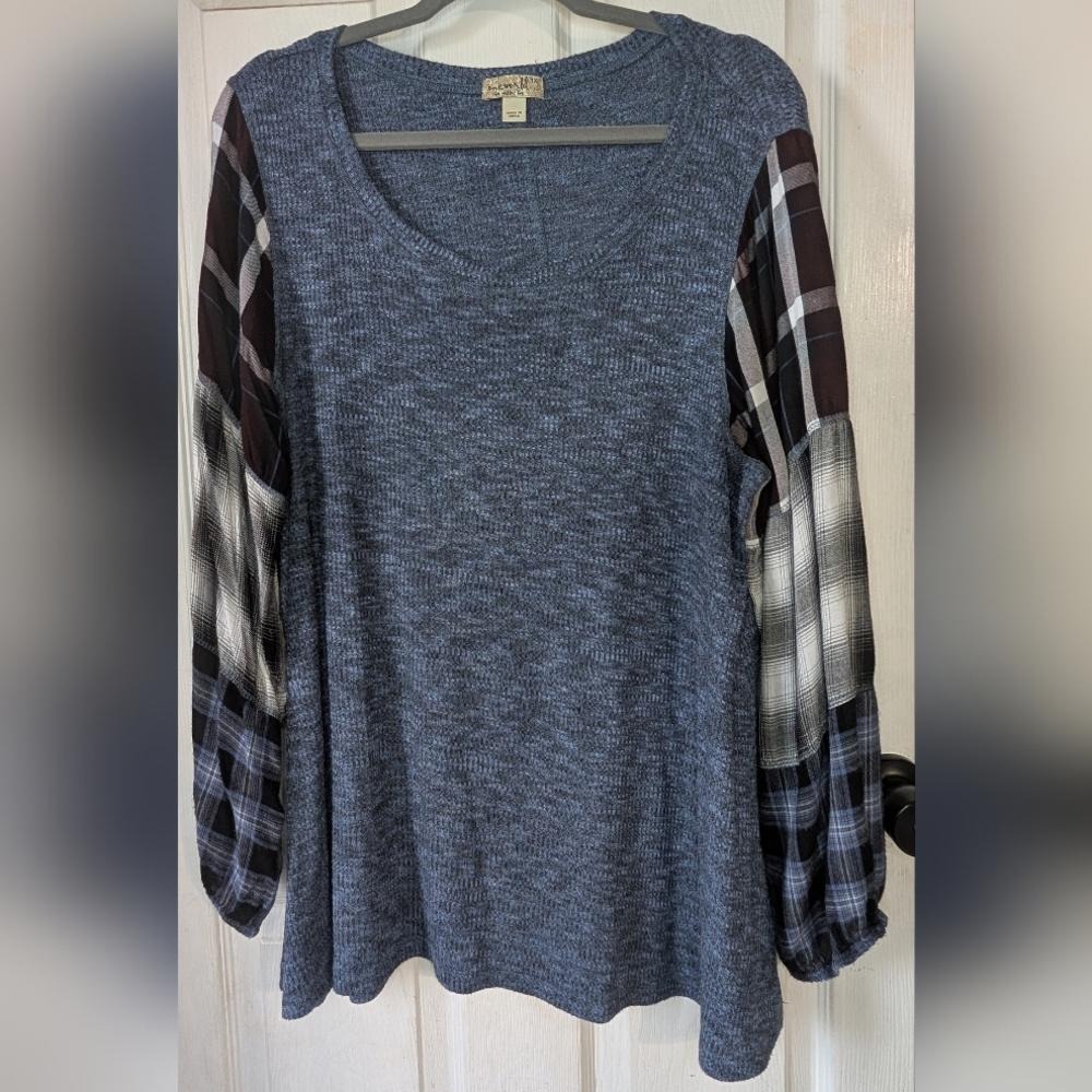One World Plaid Sleeve Women's Top - Blue and Black 0052‎